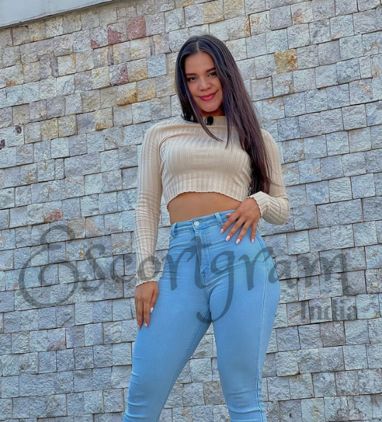 Call Girl Delhi Jaanvi