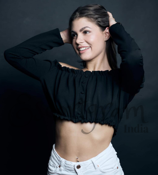 Call Girl Delhi Jasmine