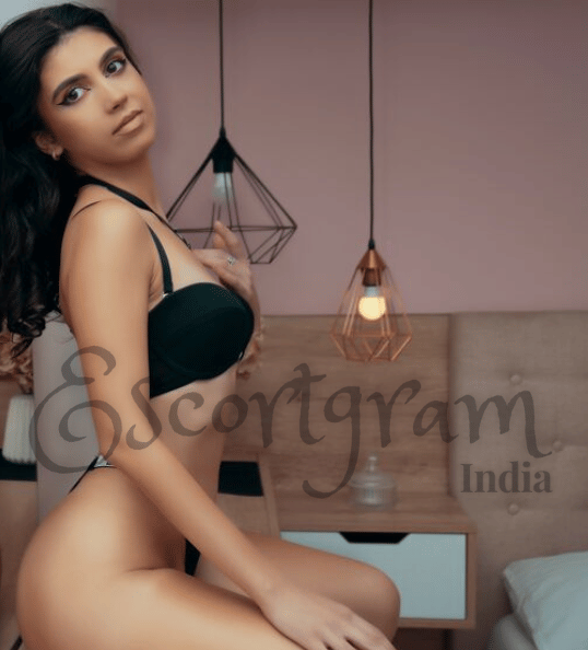 Call Girl Delhi Maya