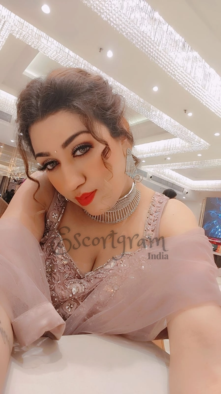 Call Girl Delhi Aditi