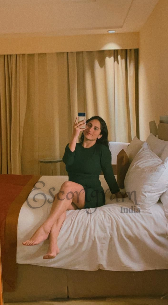 Call Girl Delhi Aditi