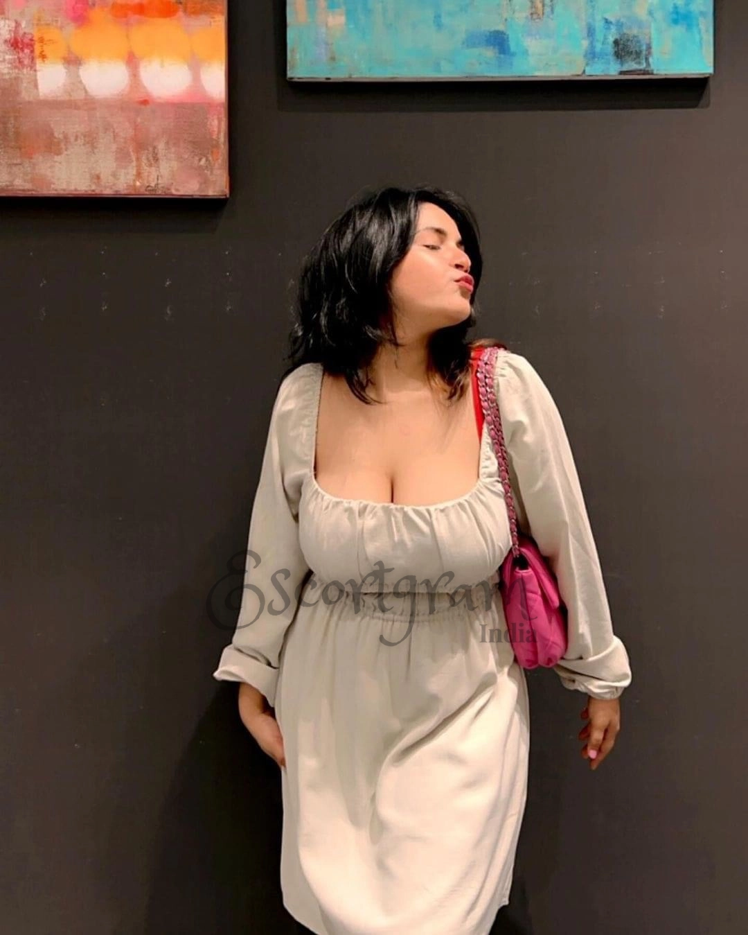 Call Girl Delhi Advika