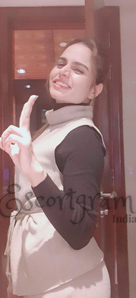 Call Girl Delhi Akansha