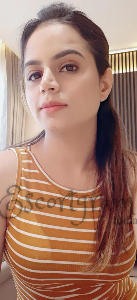 Call Girl Delhi Akansha