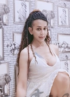 Call Girl Delhi Akriti