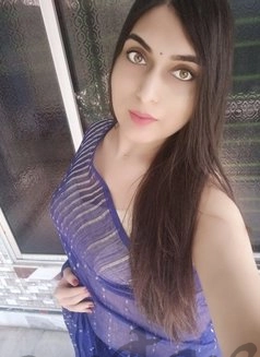 Call Girl Delhi Alina