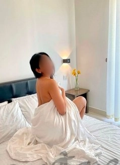 Call Girl Delhi Alina