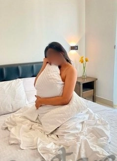 Call Girl Delhi Alina