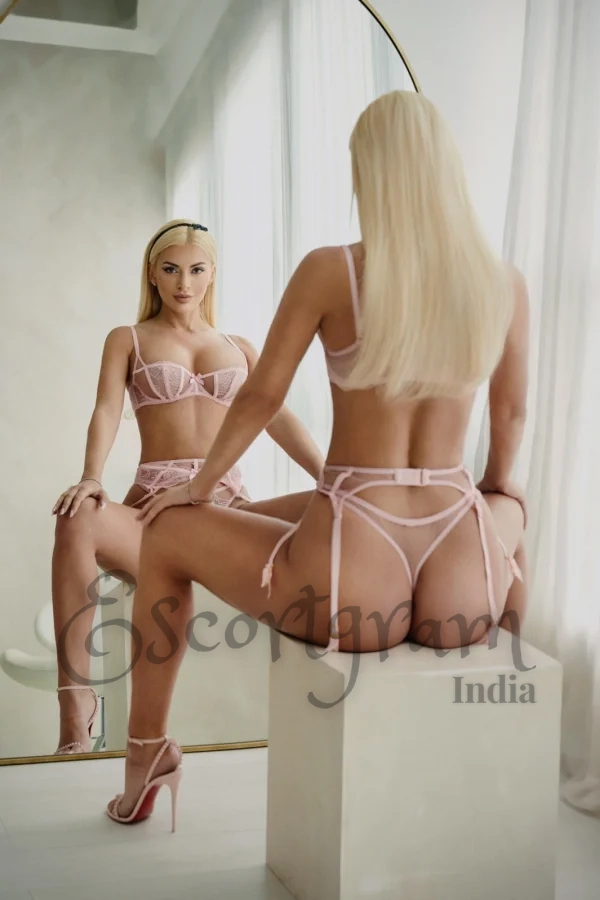Call Girl Delhi Ana