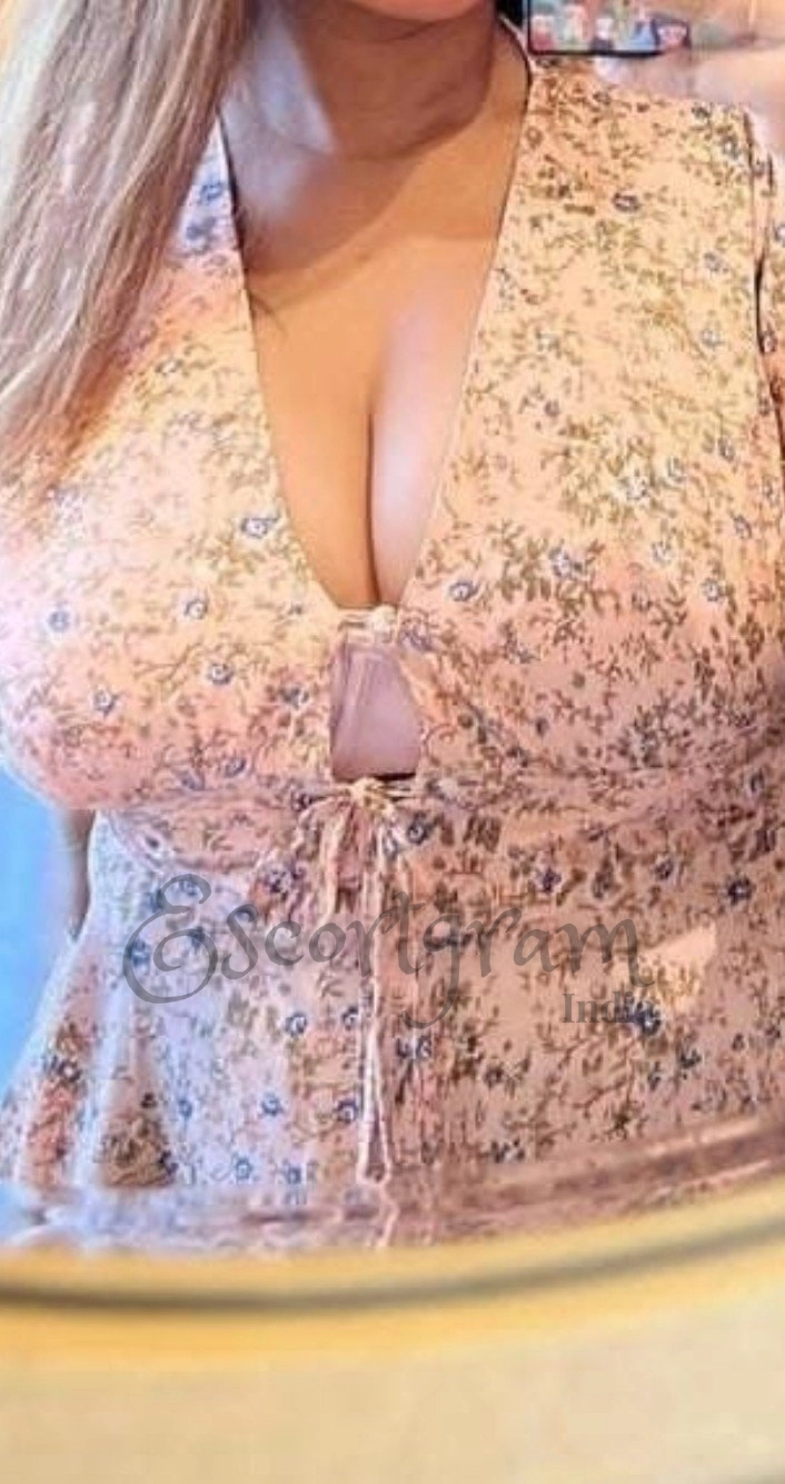 Call Girl Delhi Anamika Shikawat