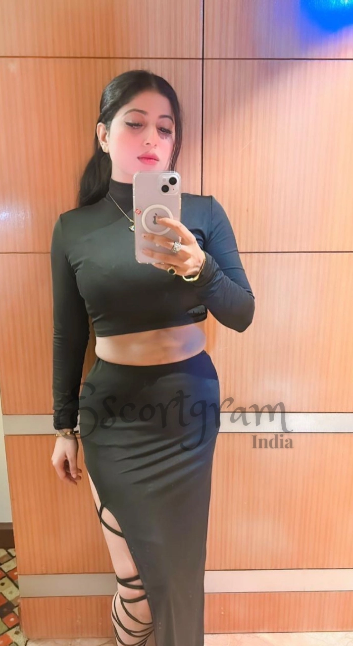 Call Girl Delhi Ayushi