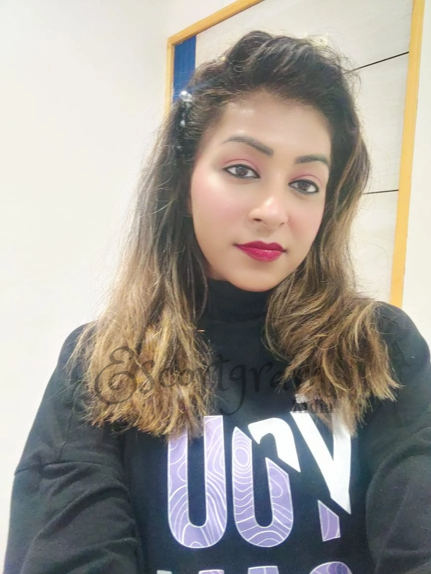 Call Girl Delhi Disha