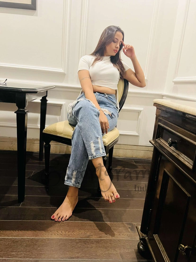 Call Girl Delhi - Divyanshi
