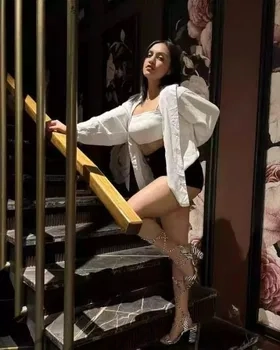 Call Girl Delhi Esha