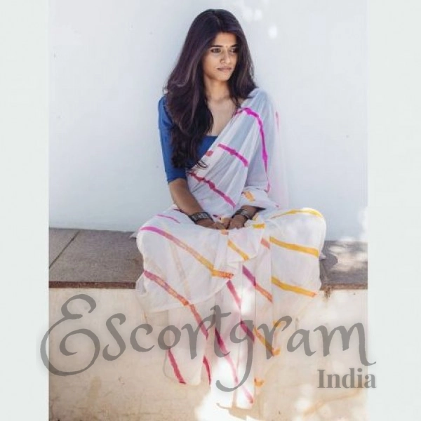 Call Girl Delhi Himani