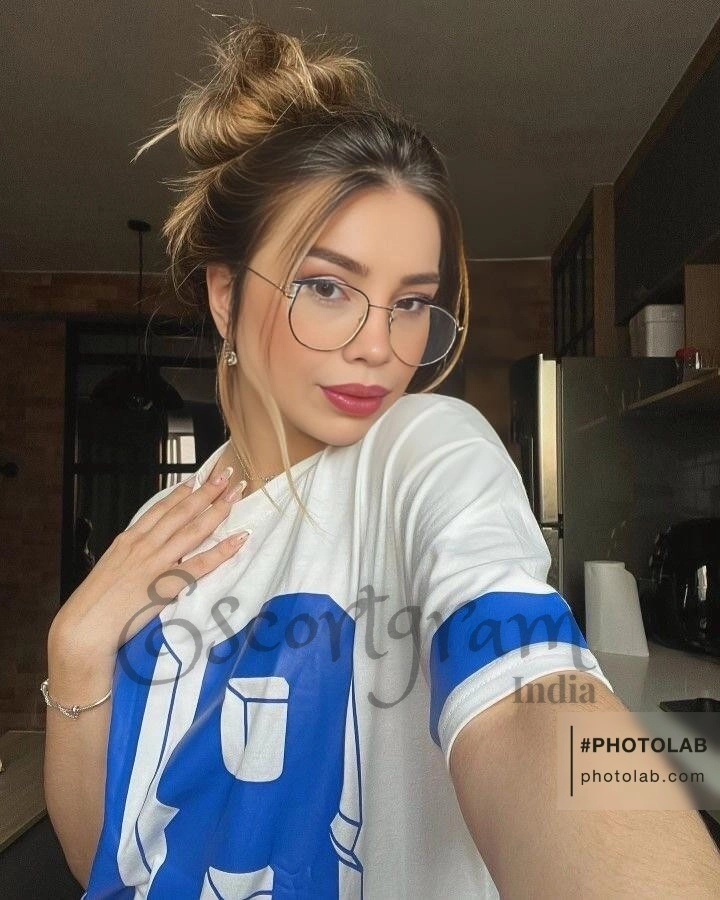 Call Girl Delhi Honey