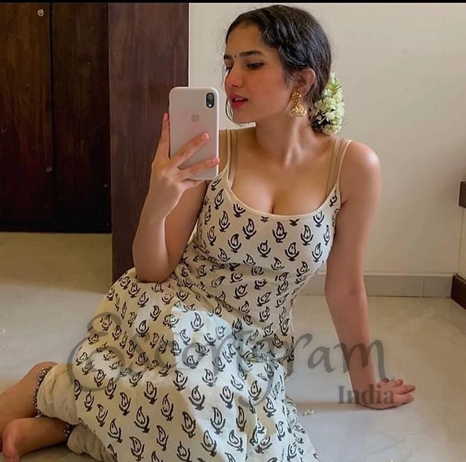 Call Girl Delhi Ishita