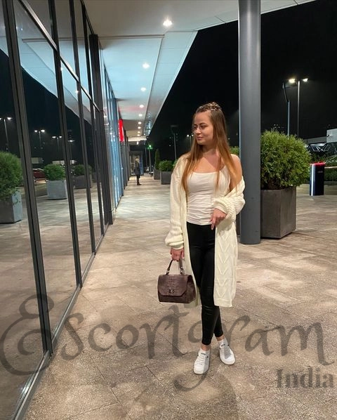 Call Girl Delhi Ishu