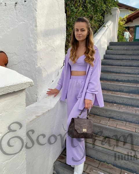 Call Girl Delhi Ishu