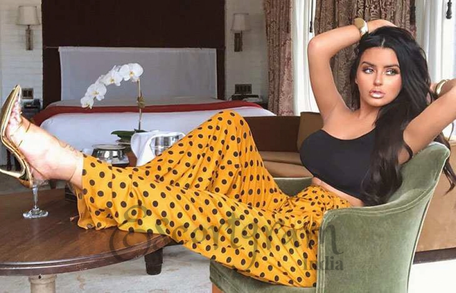 Call Girl Delhi Aliya