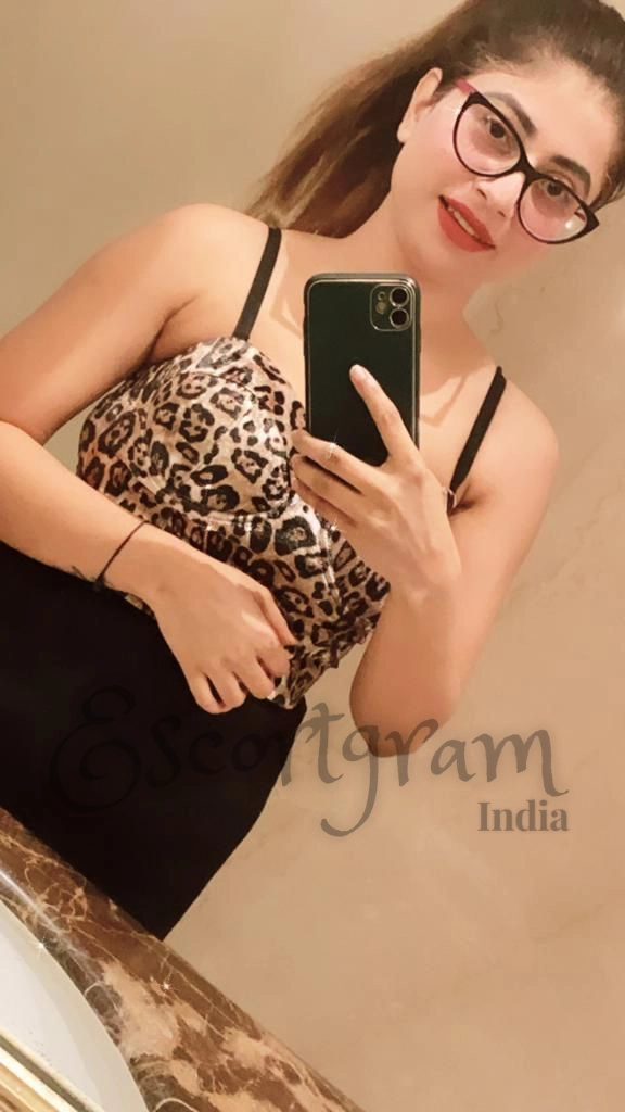 Call Girl Delhi Juhi