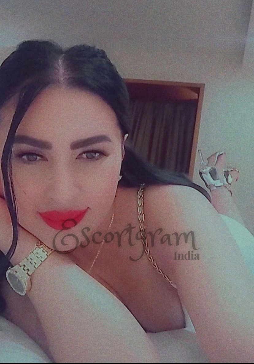 Call Girl Delhi Carolina