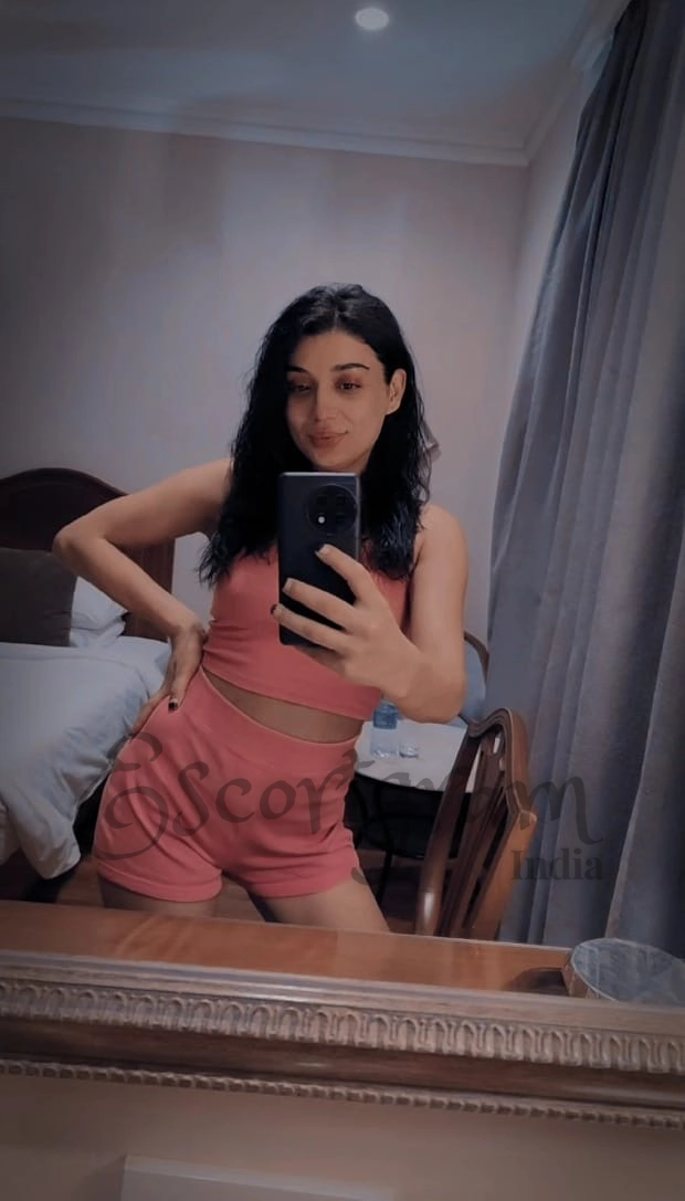 Call Girl Delhi Arianna