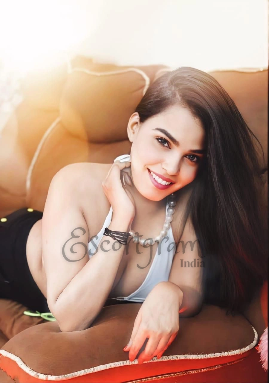 Call Girl Delhi Naina