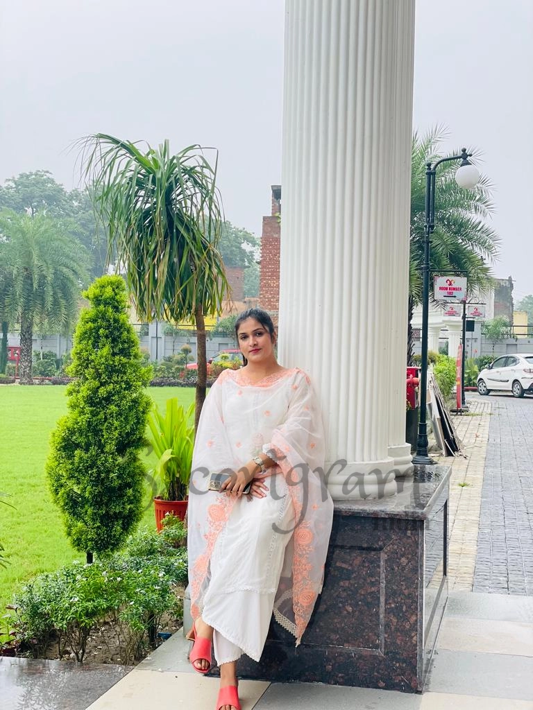 Call Girl Delhi Nisha