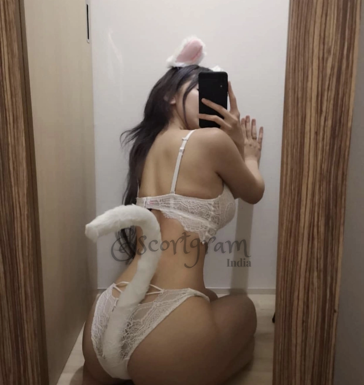 Call Girl Delhi Poju Servicesaket