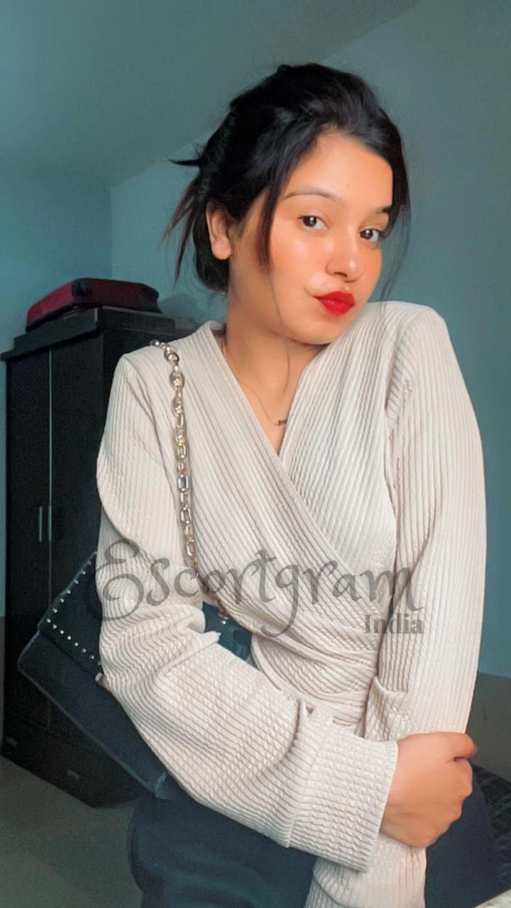 Call Girl Delhi Poonam