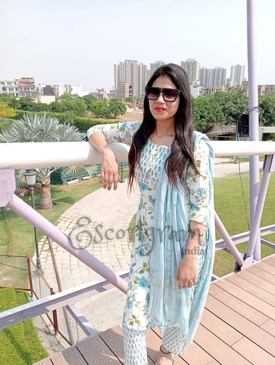 Call Girl Delhi Pranshi