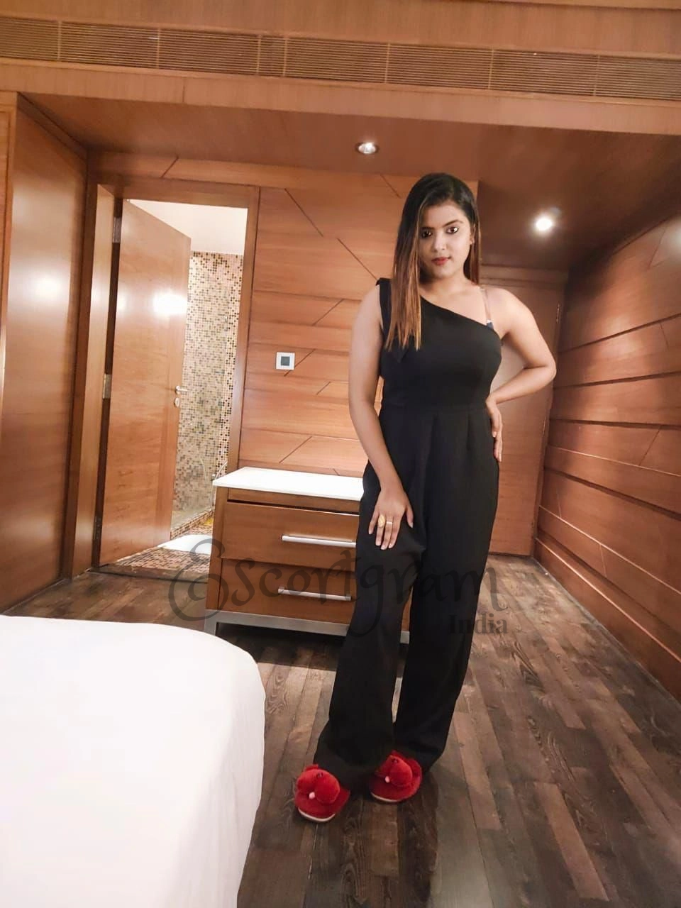 Call Girl Delhi Radhika
