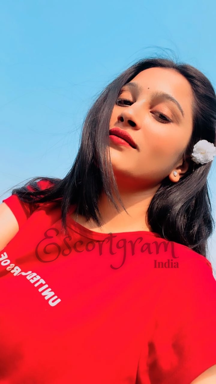 Call Girl Delhi Rakhi