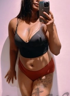 Call Girl Delhi Rashika