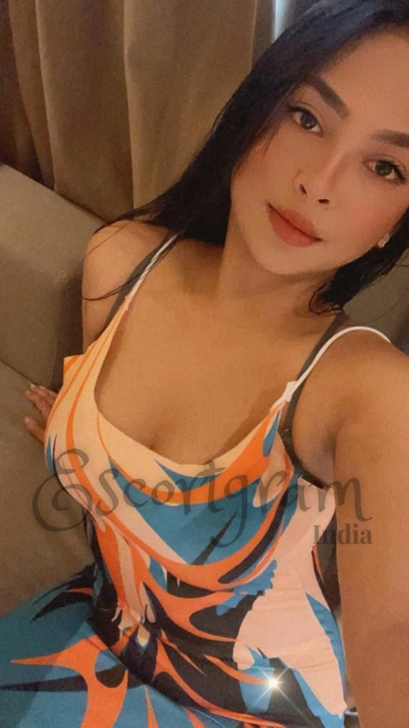 Call Girl Delhi Rasmi