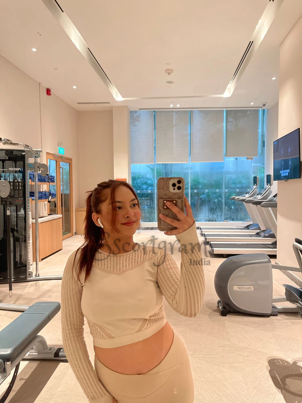 Call Girl Delhi Rasmi