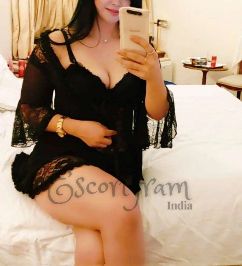 Call Girl Delhi Roshni