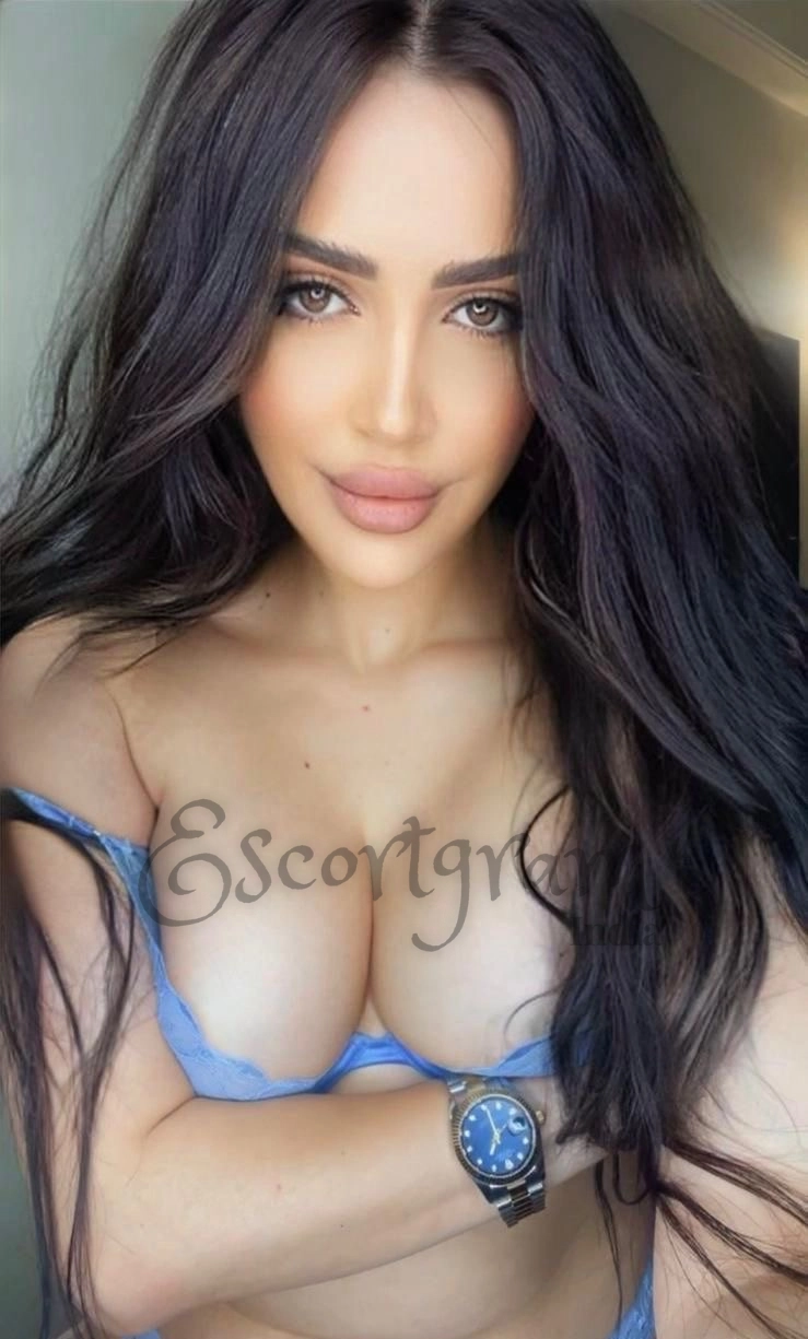 Call Girl Delhi Samira