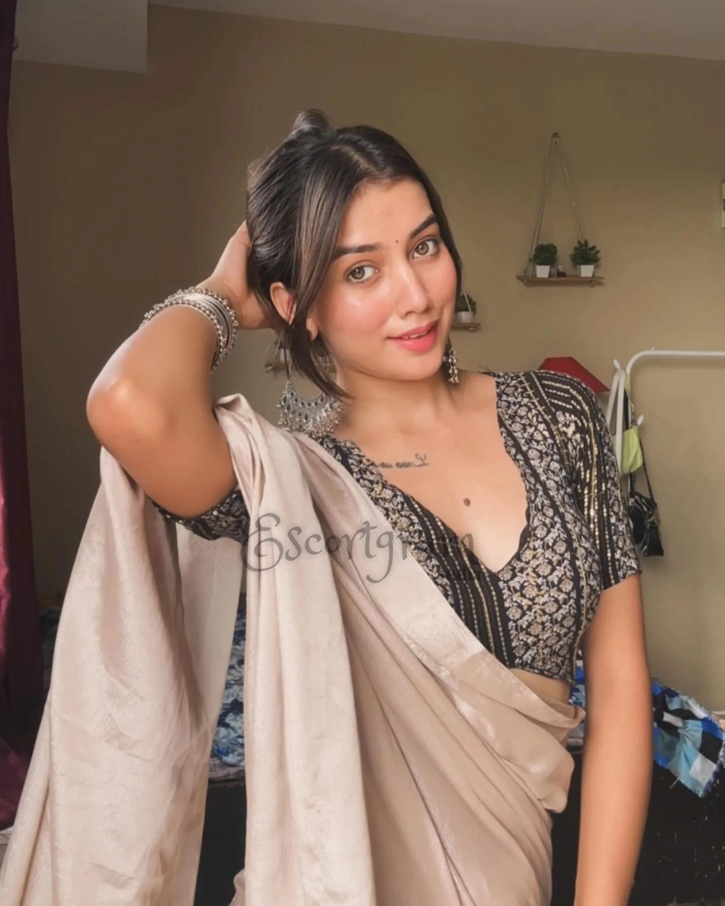 Call Girl Delhi Sanjana