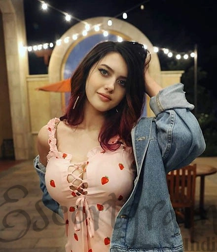 Call Girl Delhi Sarah