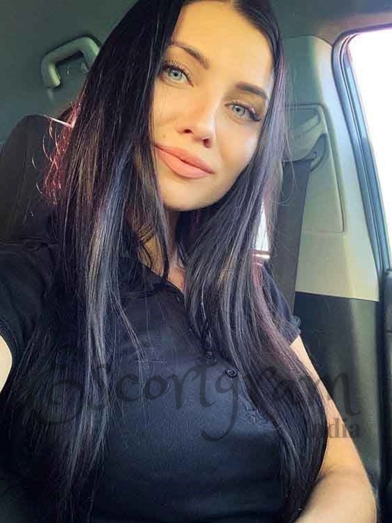 Call Girl Delhi Senia