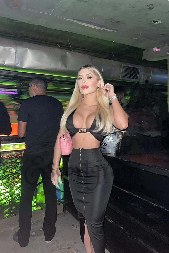 Call Girl Delhi Shaniz