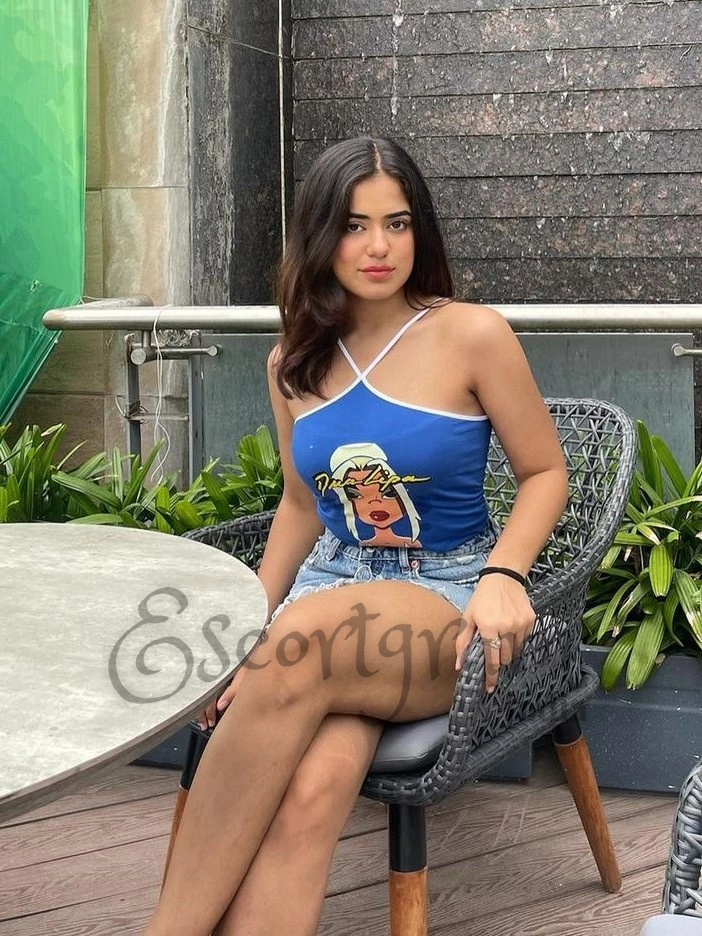 Call Girl Delhi Shanvi