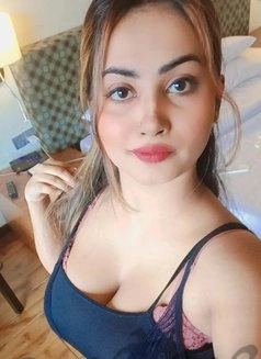 Call Girl Delhi Simaran