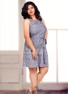 Call Girl Delhi Simran