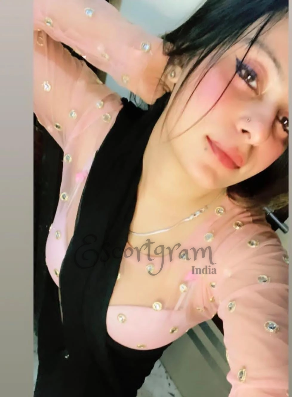 Call Girl Delhi Simran