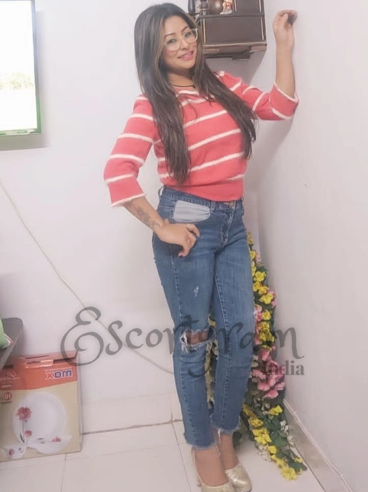 Call Girl Delhi Simran