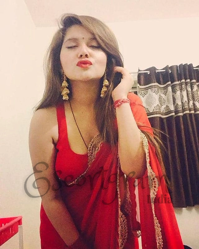 Call Girl Delhi Suchitra