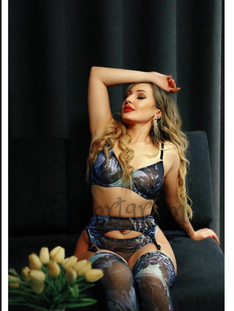 Call Girl Delhi - Taj Hotel Escort